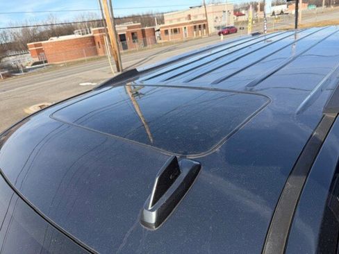 Used 2019 Chevrolet Suburban Premier image 5