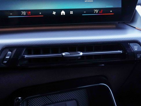 Certified 2025 BMW X2 M35i image 28