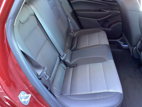 Used 2025 Chevrolet Trax LT image 19