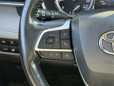 Used 2022 Toyota Highlander Platinum image 14