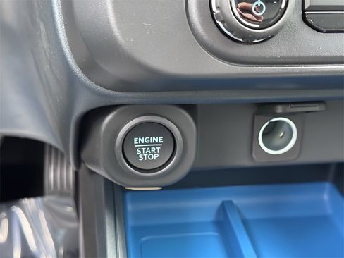 New 2025 Ford Maverick XLT w/ XLT Luxury Package image 17