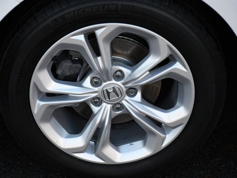 Used 2025 Honda Accord LX image 6