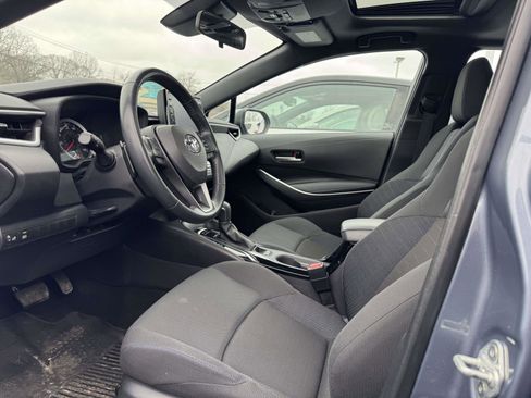 Used 2022 Toyota Corolla SE w/ SE Premium Package image 12