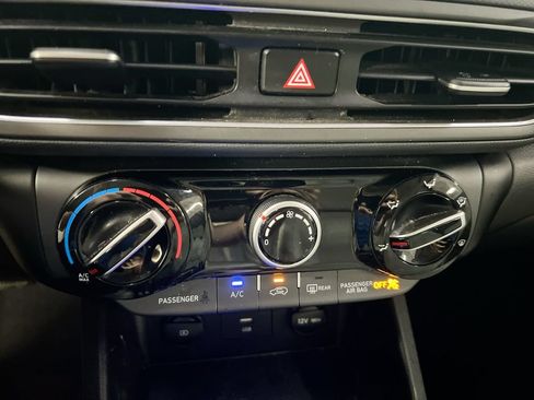 Used 2022 Hyundai Kona SEL FWD image 16