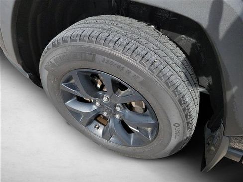 Used 2022 Toyota RAV4 LE FWD image 9