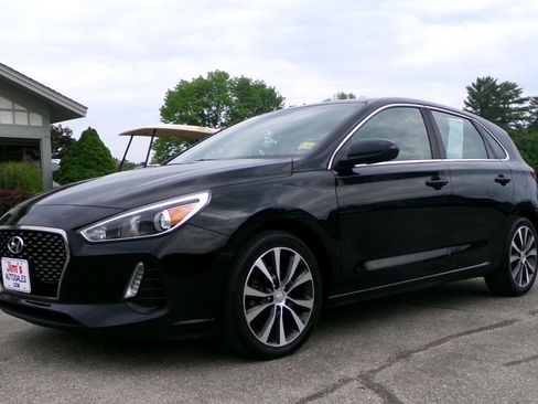 Used 2018 Hyundai Elantra GT image 5