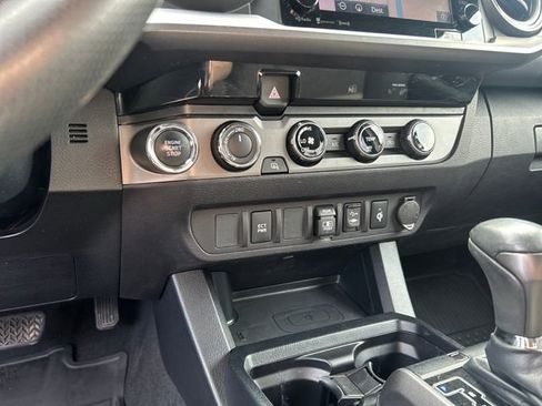 Used 2018 Toyota Tacoma TRD Off-Road image 22