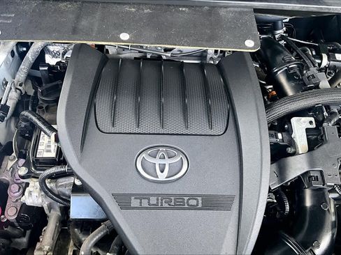 Used 2023 Toyota Highlander XSE FWD image 31