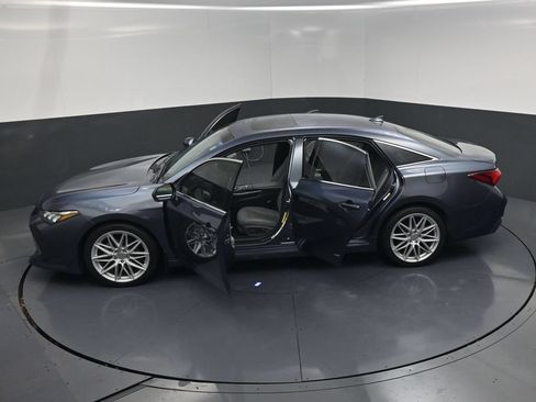 Used 2019 Toyota Avalon XLE w/ Moonroof Package FWD image 27