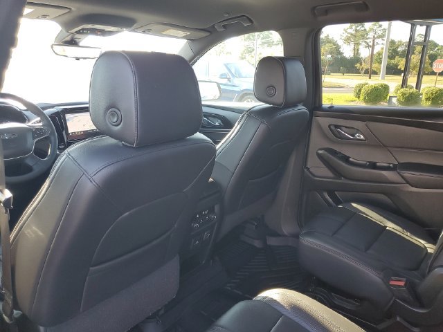 Used 2023 Chevrolet Traverse RS AWD/4WD image 15