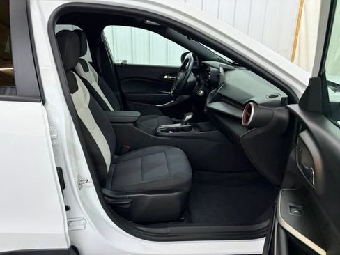 Used 2024 Chevrolet Trax RS w/ Driver Confidence Package FWD image 23
