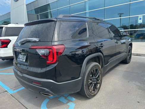 Used 2023 GMC Acadia SLE w/ Elevation Edition FWD image 3