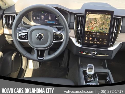 Used 2026 Volvo XC90 B6 Plus w/ Protection Package Premier AWD/4WD image 22