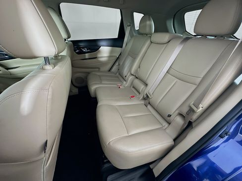 Used 2017 Nissan Rogue SL FWD image 27