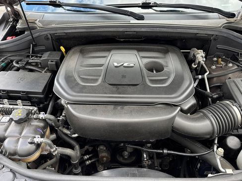 Used 2018 Jeep Grand Cherokee Overland AWD/4WD image 56