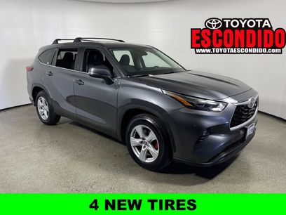 Used 2022 Toyota Highlander LE