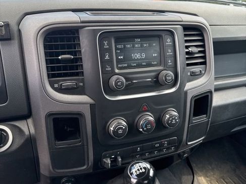 Used 2017 RAM 3500 Tradesman w/ Chrome Appearance Group AWD/4WD image 13
