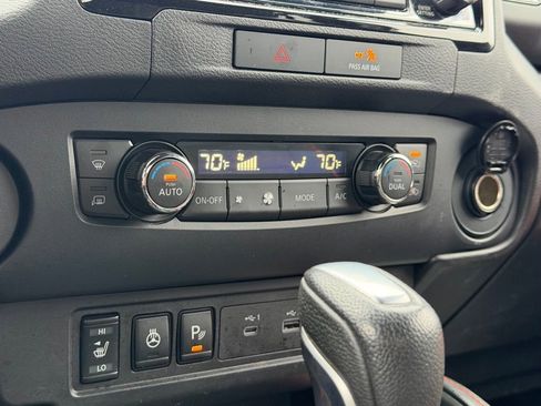 Used 2022 Nissan Frontier Pro-X image 18