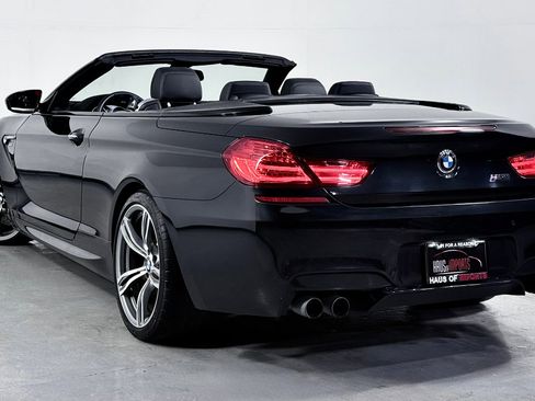 Used 2013 BMW M6 Convertible image 6