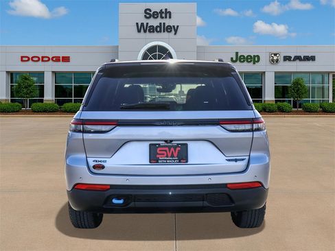Used 2022 Jeep Grand Cherokee Trailhawk image 6
