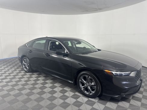 Certified 2024 Honda Accord EX-L image 3