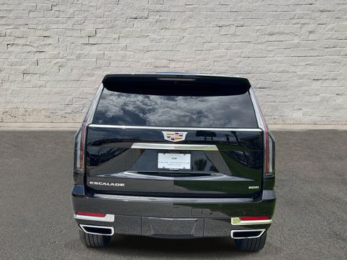 Used 2025 Cadillac Escalade Premium Luxury AWD/4WD image 4