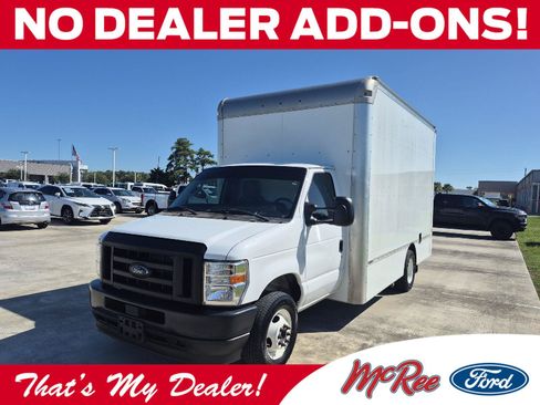 Used 2024 Ford E-450 and Econoline 450 Super Duty w/ Driver's Safety Package RWD image 1