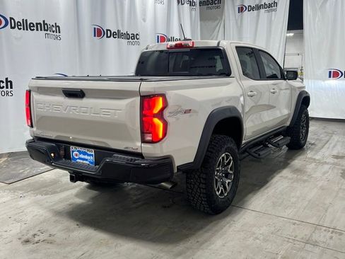 Used 2026 Chevrolet Colorado ZR2 w/ Technology Package AWD/4WD image 6