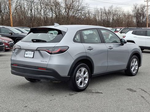 Used 2023 Honda HR-V LX image 6