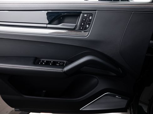 Certified 2026 Porsche Cayenne GTS image 18