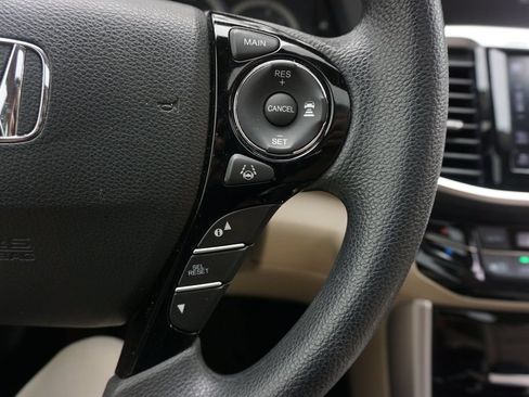 Used 2016 Honda Accord EX image 8