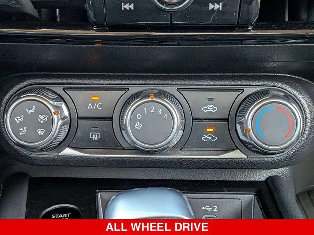 Certified 2025 Nissan Kicks SV AWD/4WD image 26