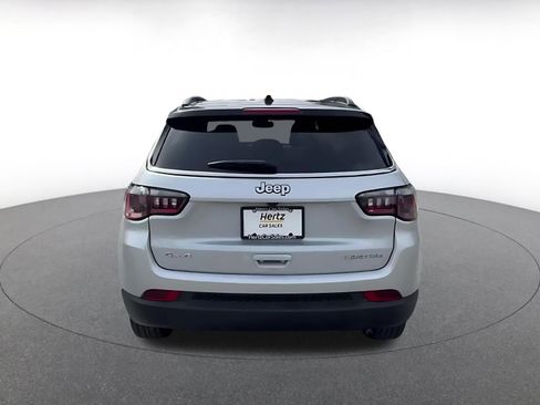 Used 2025 Jeep Compass Limited image 12