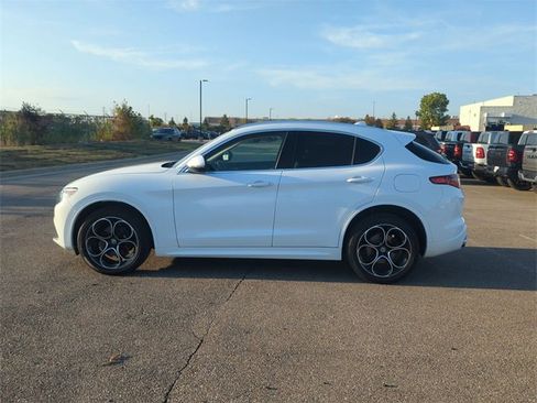 Used 2020 Alfa Romeo Stelvio Ti Lusso image 6