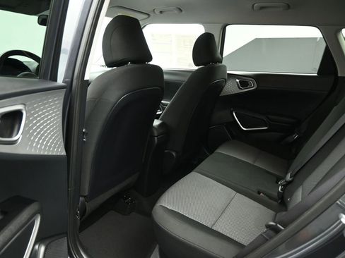 Used 2023 Kia Soul LX w/ Option Group 015 FWD image 18