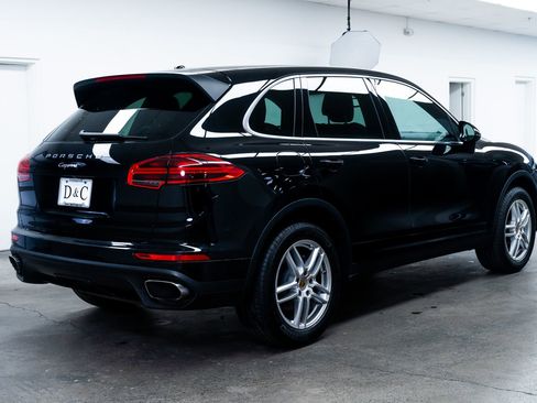Used 2016 Porsche Cayenne AWD/4WD image 6
