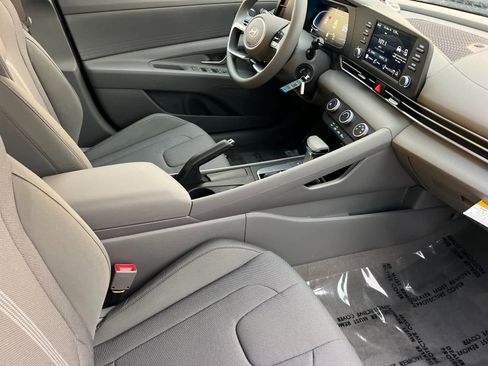 New 2026 Hyundai Elantra SE image 16