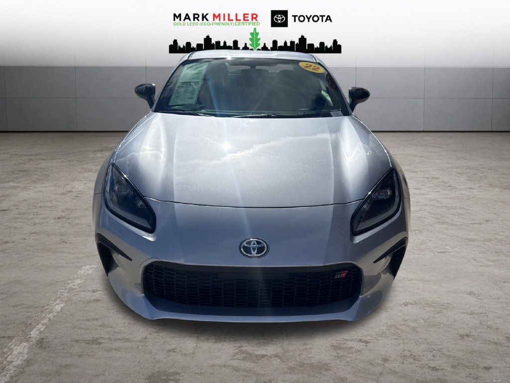 Certified 2022 Toyota GR86 w/ ALL Weather Mat Package (TMS) RWD image 8