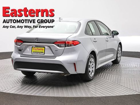 Used 2021 Toyota Corolla LE w/ Carpet Mat Package (TMS) FWD image 5