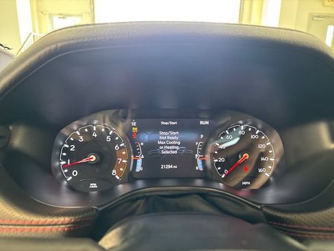 Used 2026 Jeep Compass Trailhawk AWD/4WD image 10