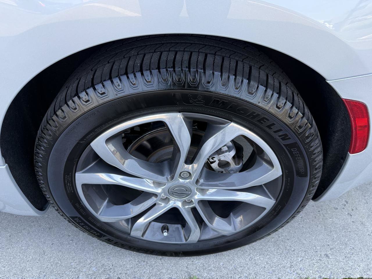Used 2024 Chrysler Pacifica Pinnacle FWD image 62