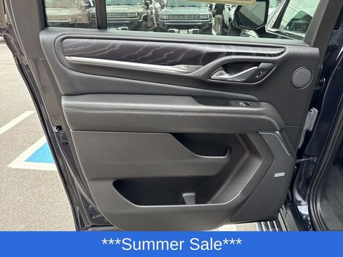 Used 2023 GMC Yukon XL Denali image 36