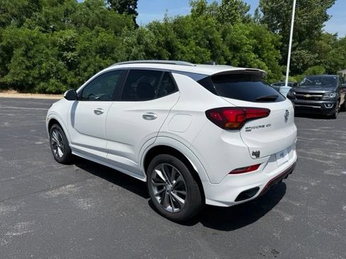 Certified 2022 Buick Encore GX Select w/ Sport Touring Package AWD/4WD image 5