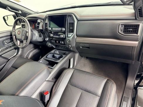 Used 2023 Nissan Titan PRO-4X w/ Pro-4x Convenience Package image 32