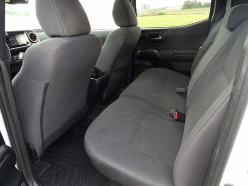 Used 2017 Toyota Tacoma 4x4 Double Cab image 14