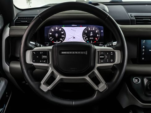 Used 2020 Land Rover Defender 110 HSE image 18