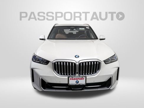 Used 2025 BMW X5 xDrive40i w/ Climate Comfort Package image 8