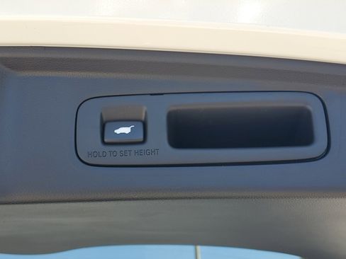 Used 2023 Honda CR-V Sport Touring image 10