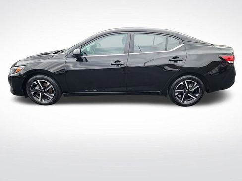 Used 2024 Nissan Sentra SV image 2