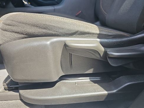 Used 2020 Chevrolet Traverse LS FWD image 34